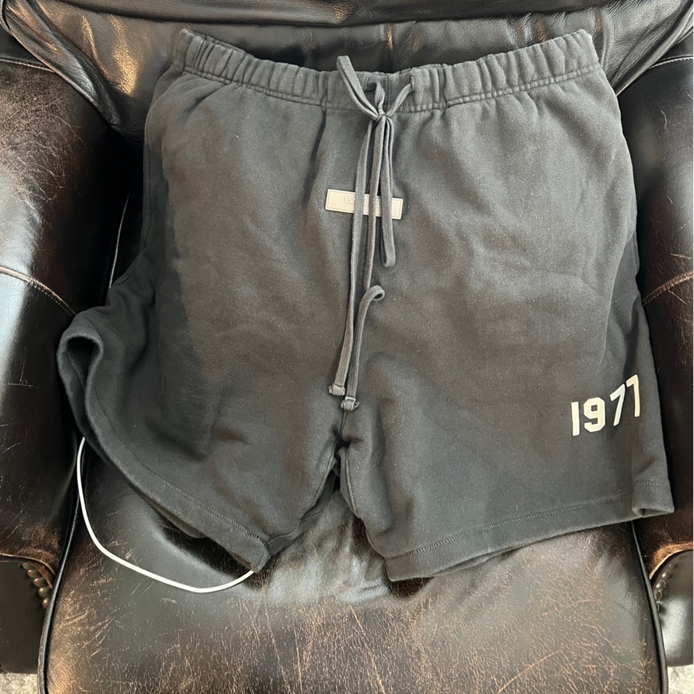 Essentials Fear Of God Iron Relaxed Sweat Shorts